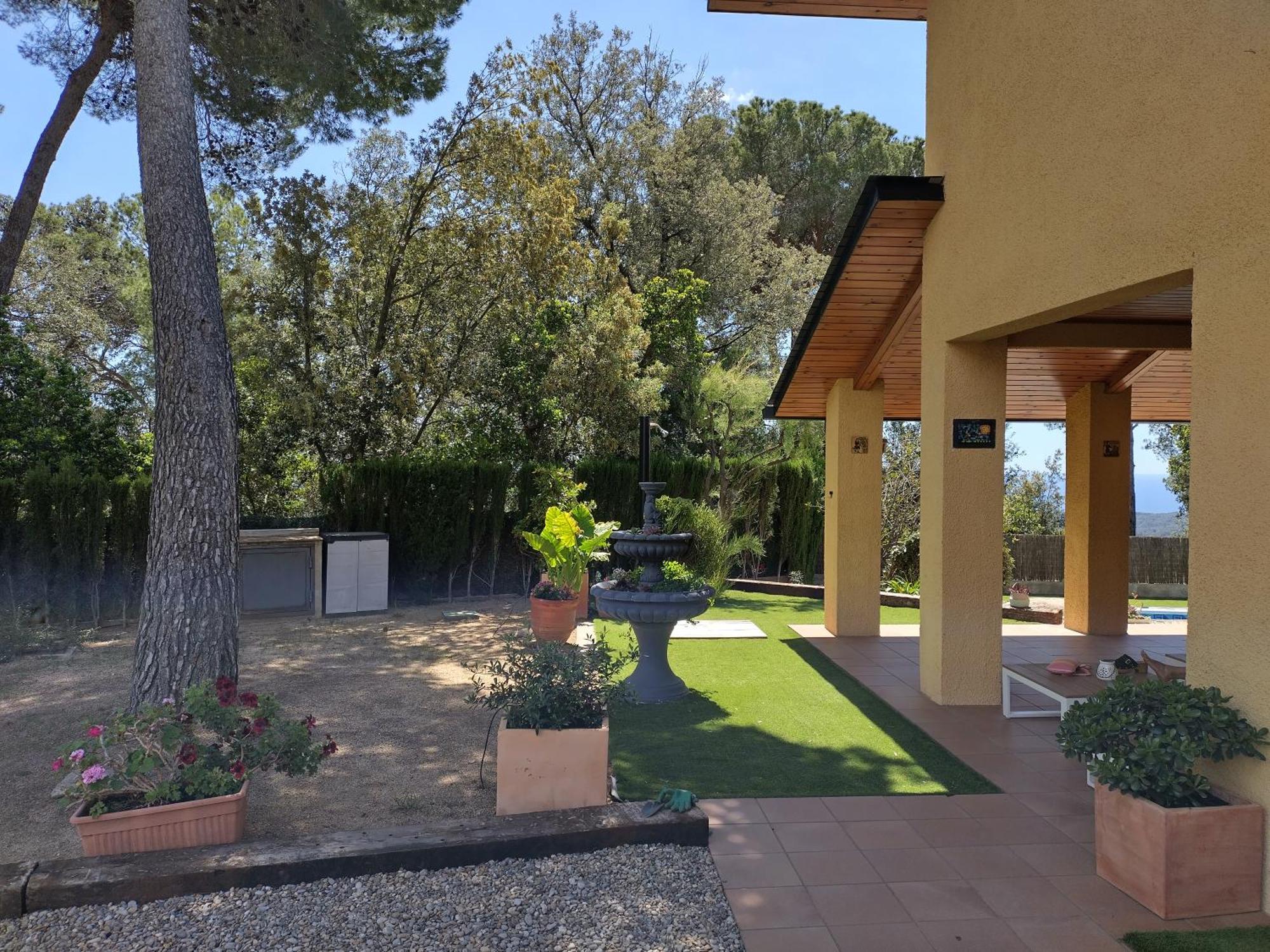 Villa Casa Feliz Sant Cebrià de Vallalta Exterior foto