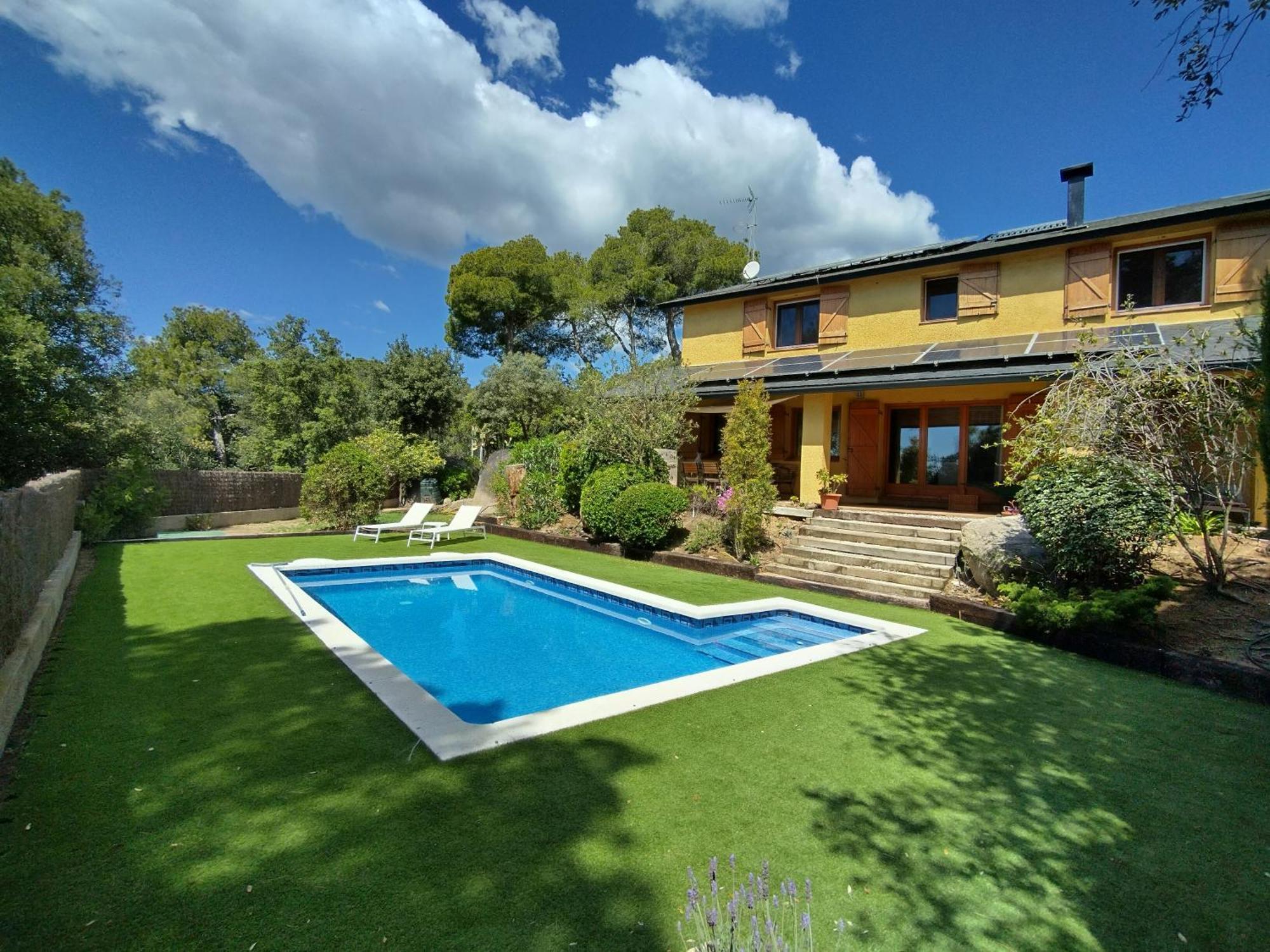 Villa Casa Feliz Sant Cebrià de Vallalta Exterior foto