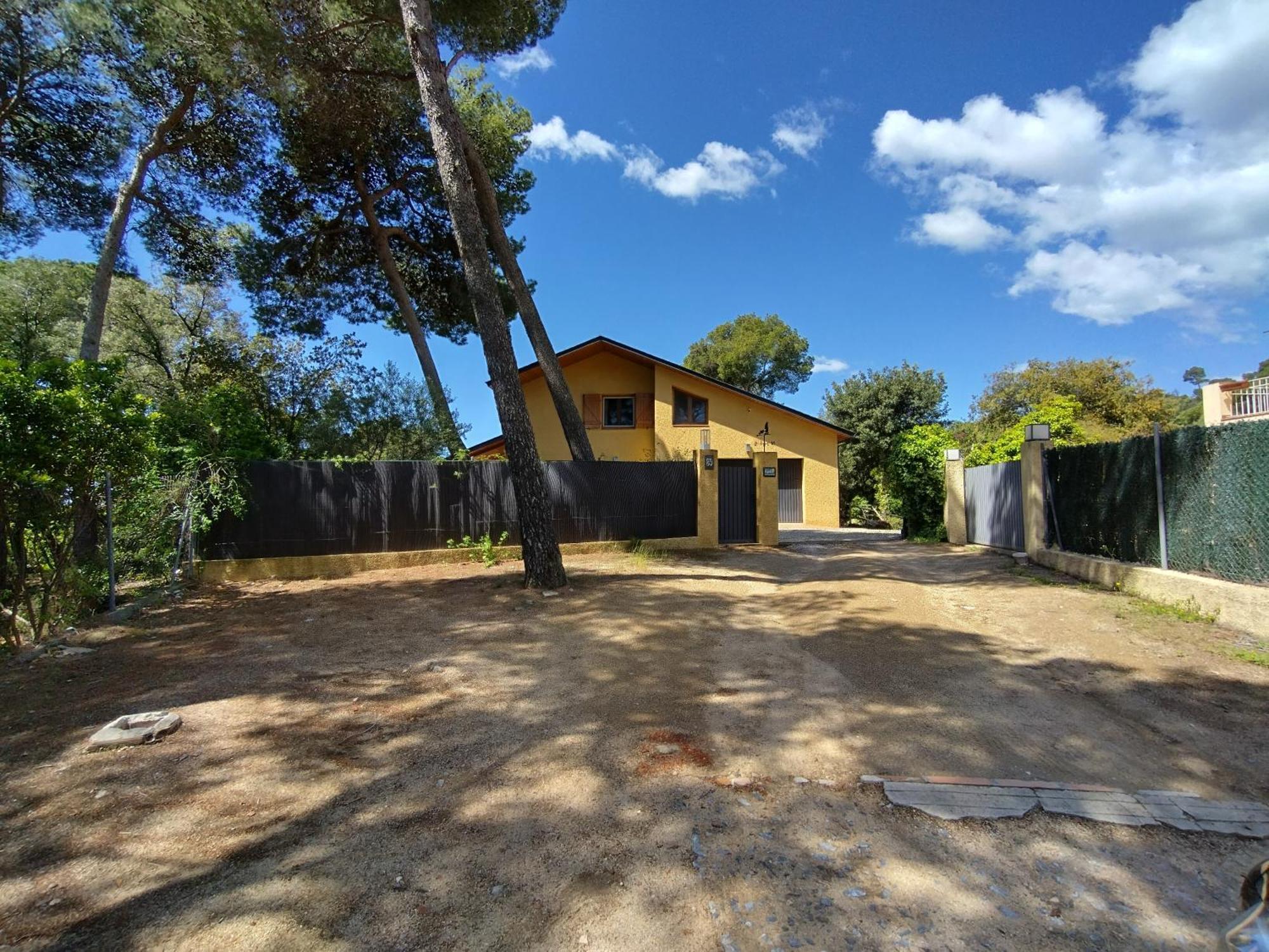 Villa Casa Feliz Sant Cebrià de Vallalta Exterior foto